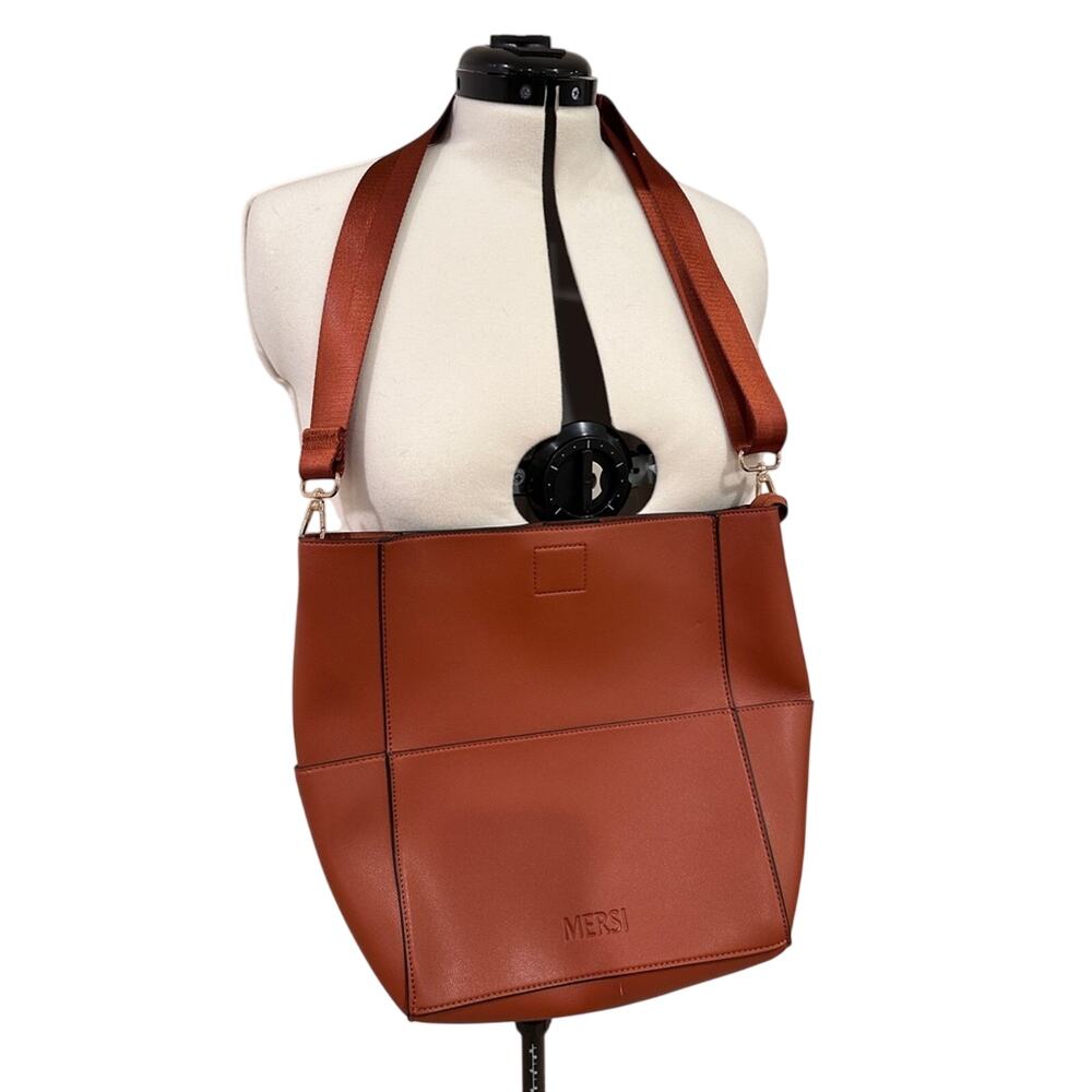 Merci Brown Leather-Like Purse‎